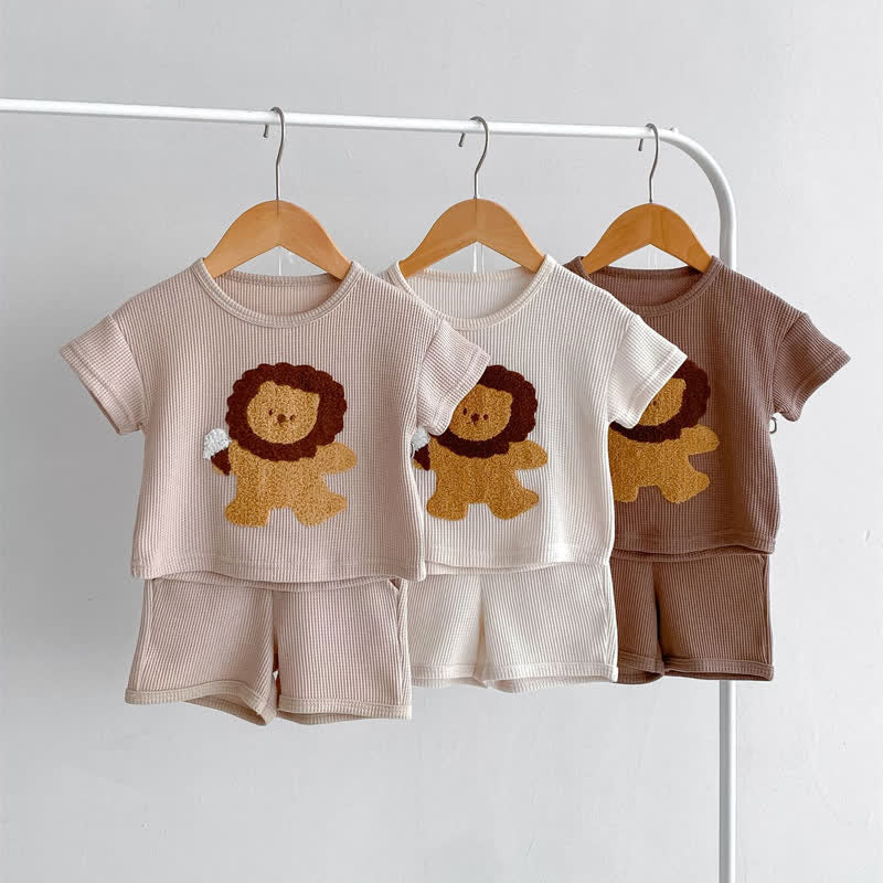 Baby 2-Piece Embroidered Lion Waffle Set