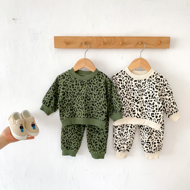 Baby 2-Piece Leopard Print Sweatsuit Set