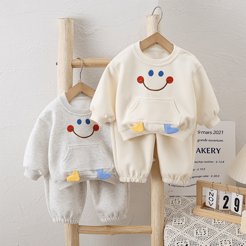 SMILE Baby 2-Piece Lovely Sweatsuit Set