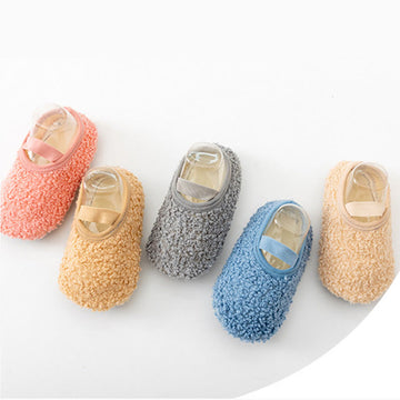 Baby Solid Color Fluzzy Pre-walker Shoes