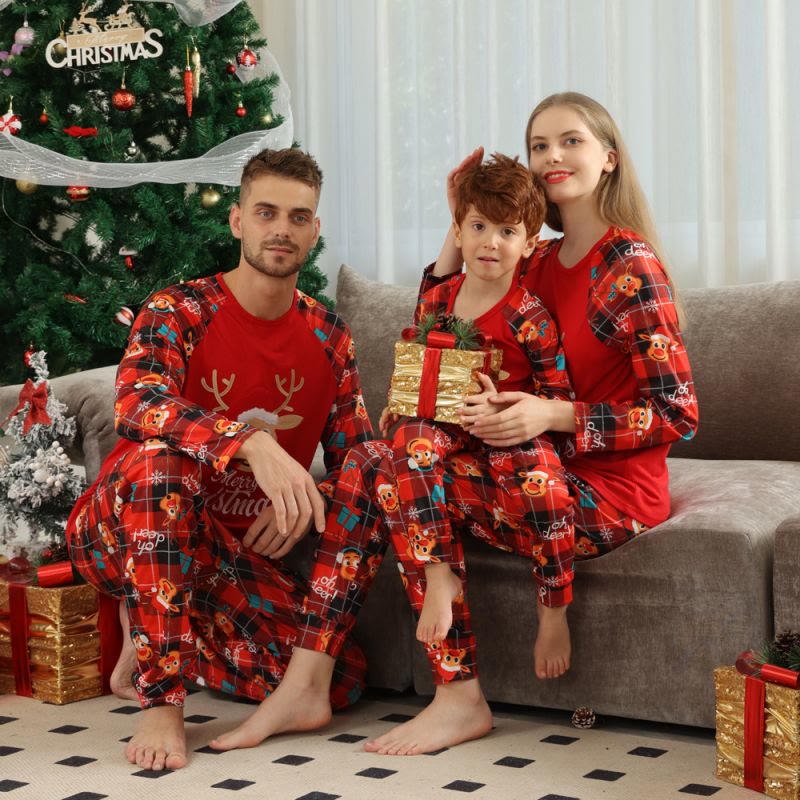 MERRY CHRISTMAS Family Matching Pajamas Set