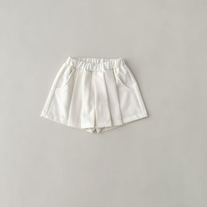 Baby Solid Color Pleated Shorts