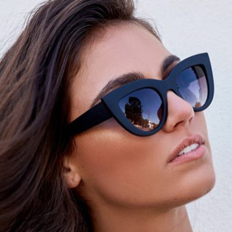 Thick Big Frame Gradient Vintage Cat Eye Sunglasses