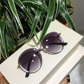 Designer Gradient Plastic Round Sunglasses