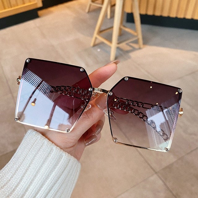 Oversize Gradient Rivet Alloy Chain Square Sunglass