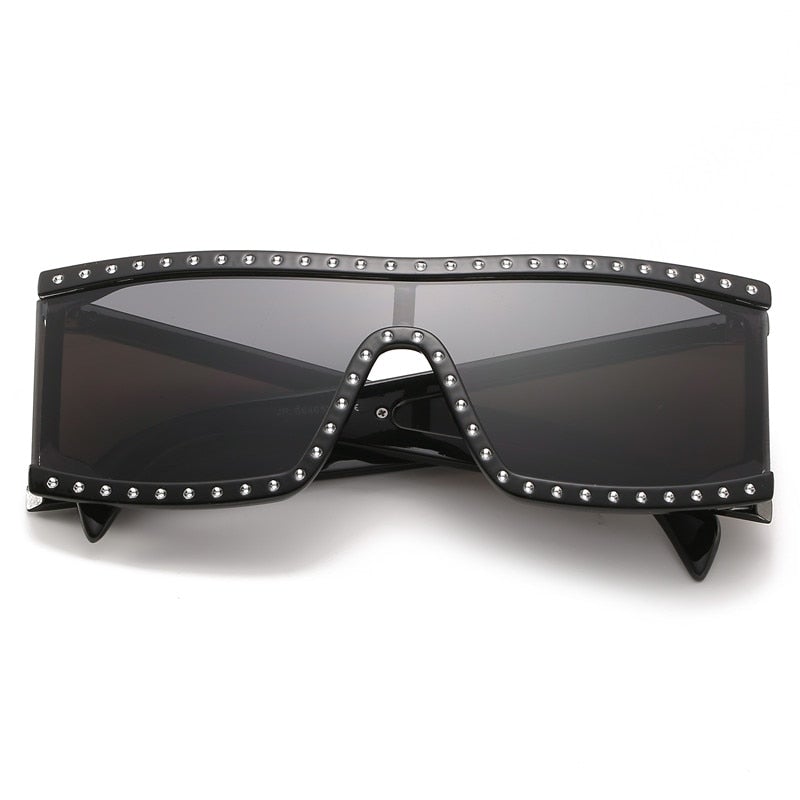 Vintage Punk Oversized Riveted Frame Square Sunglasses